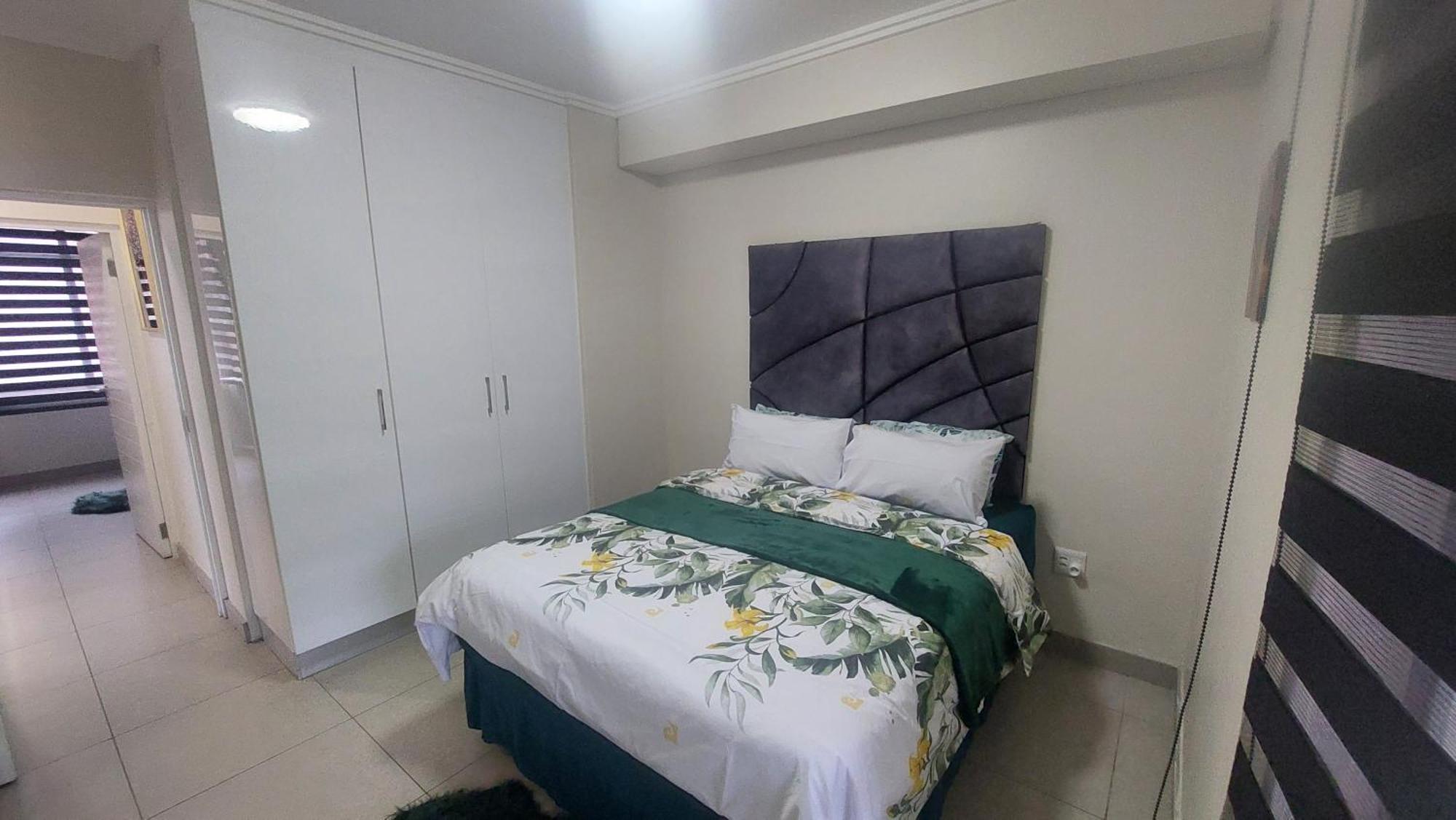 Umhlanga Rox - 2 Bedroom With Sea View Apartment Durban